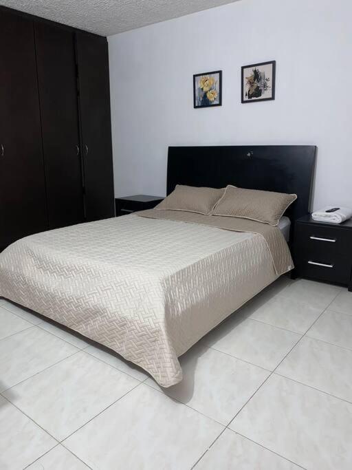 Amplio Apartamento Parqueadero y Piscina Cerca al CC Gran Plaza