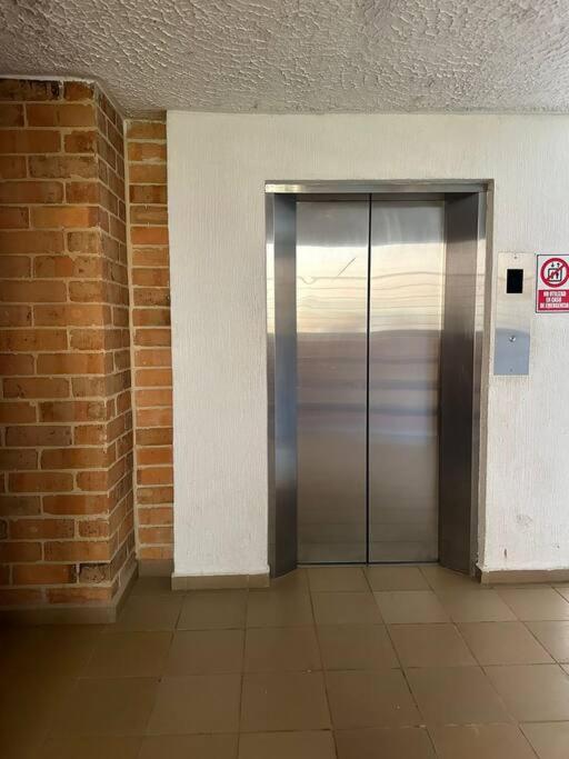 Amplio Apartamento Parqueadero y Piscina Cerca al CC Gran Plaza