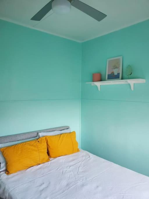Cosy, historic and affordable entire cottage - 3 bedroom, 2 bathroom - 5kms from Castlemaine, 2kms from Calder