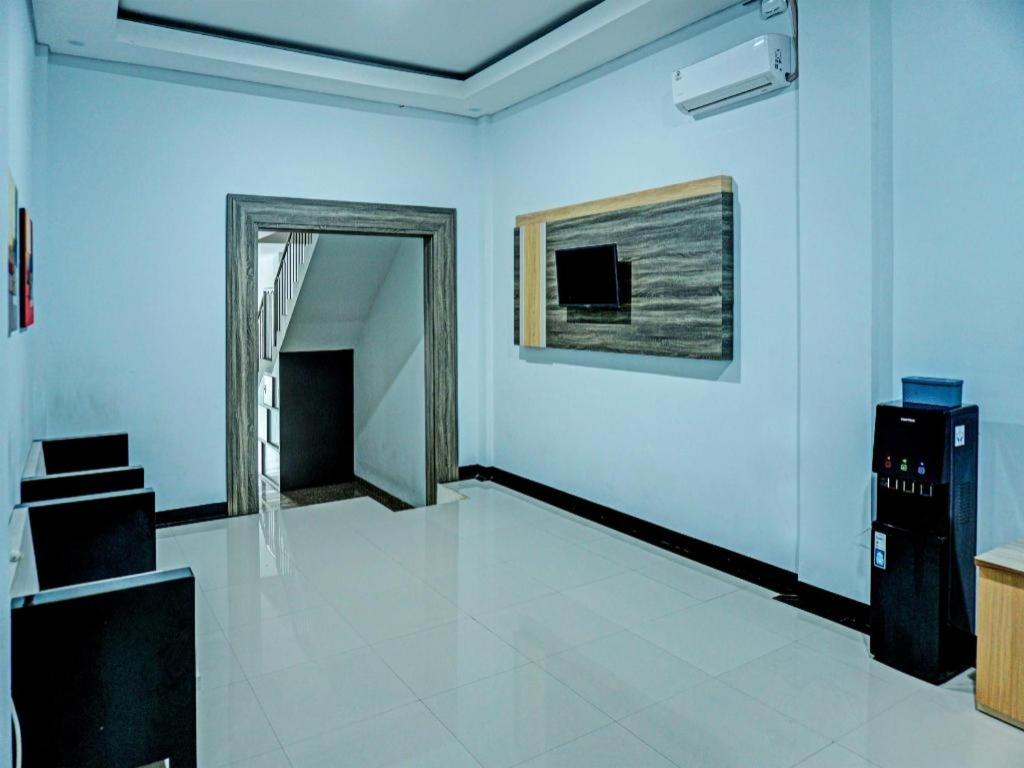 OYO 92152 Hotel The Wong