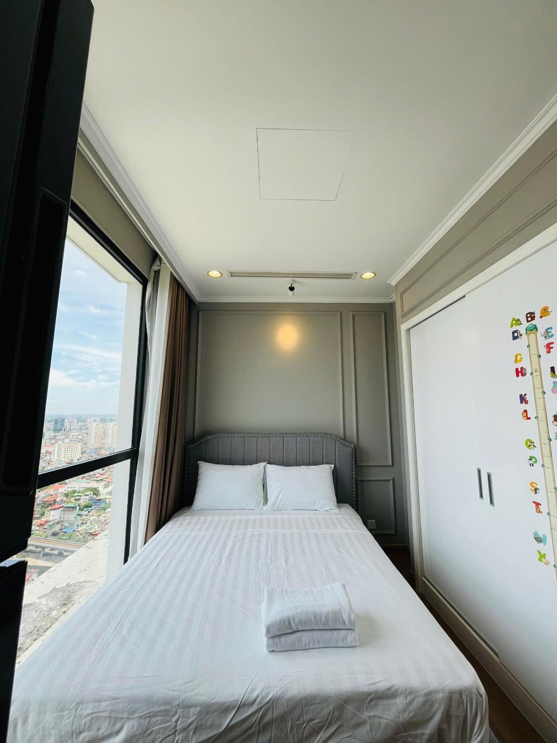 Royal City Apartment Nguyễn Trãi, Thanh Xuân by Helen