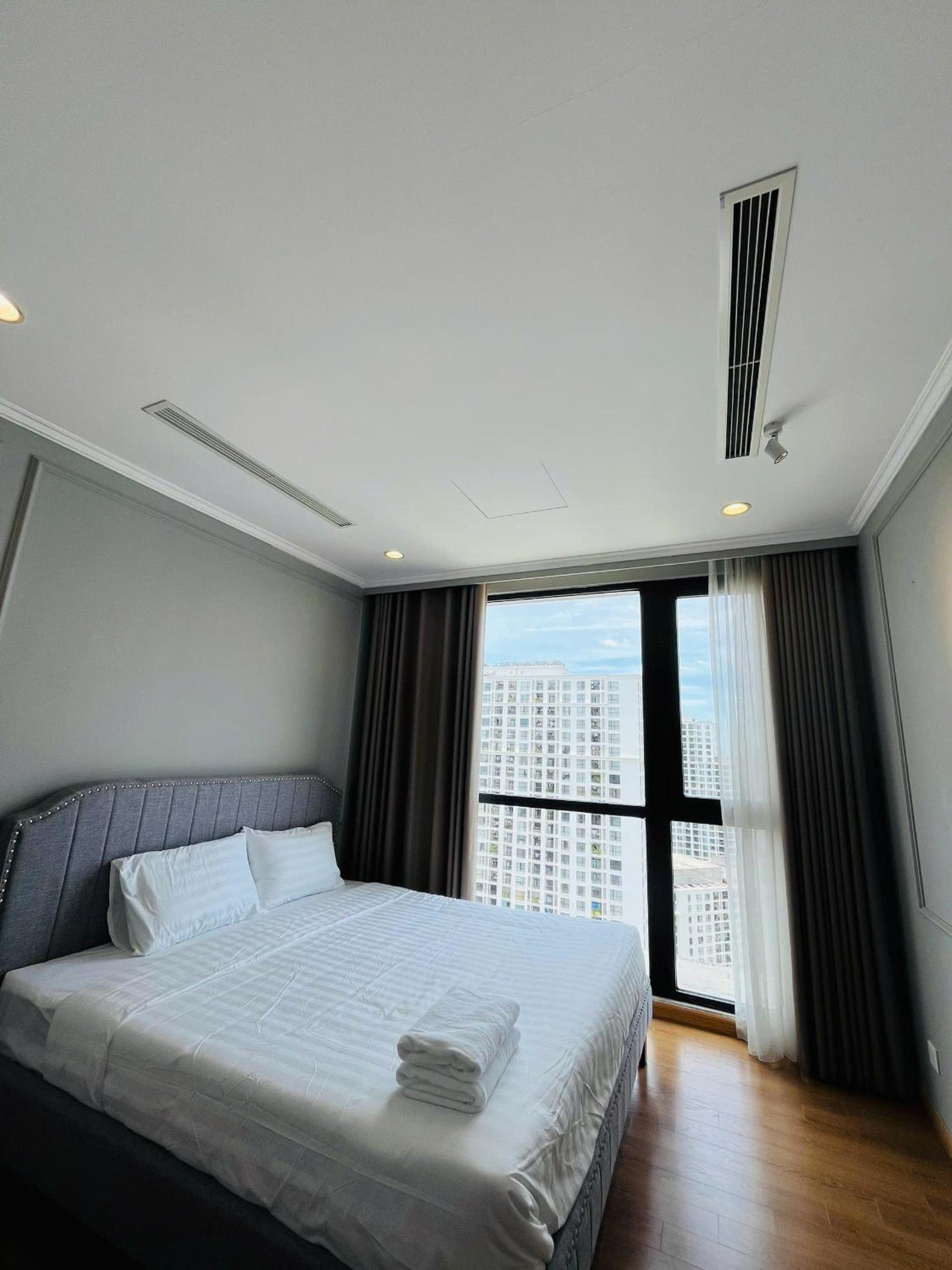 Royal City Apartment Nguyễn Trãi, Thanh Xuân by Helen