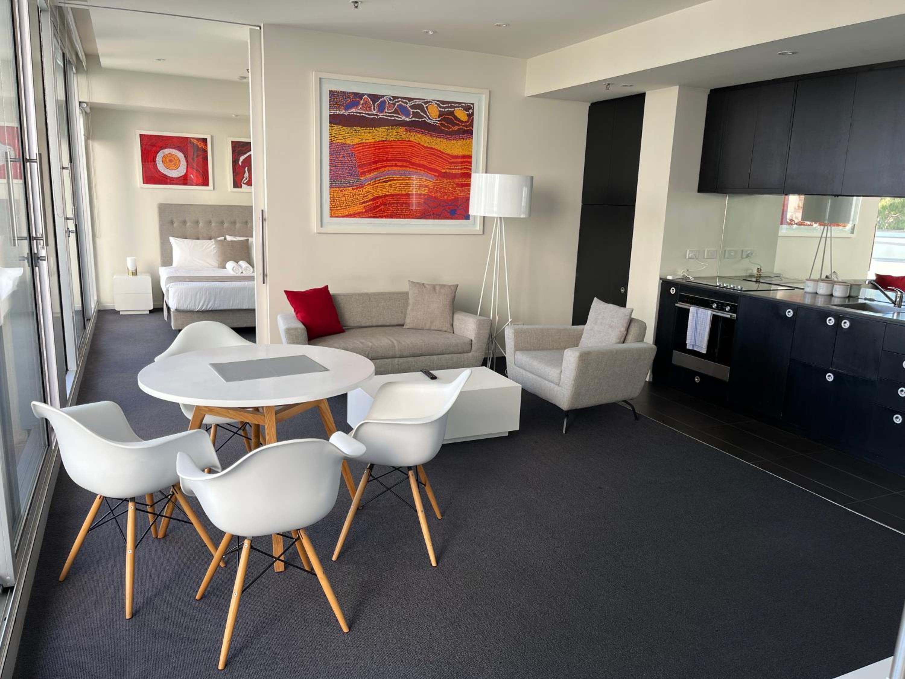 Tasha's Apartments on Warwick, photo 152