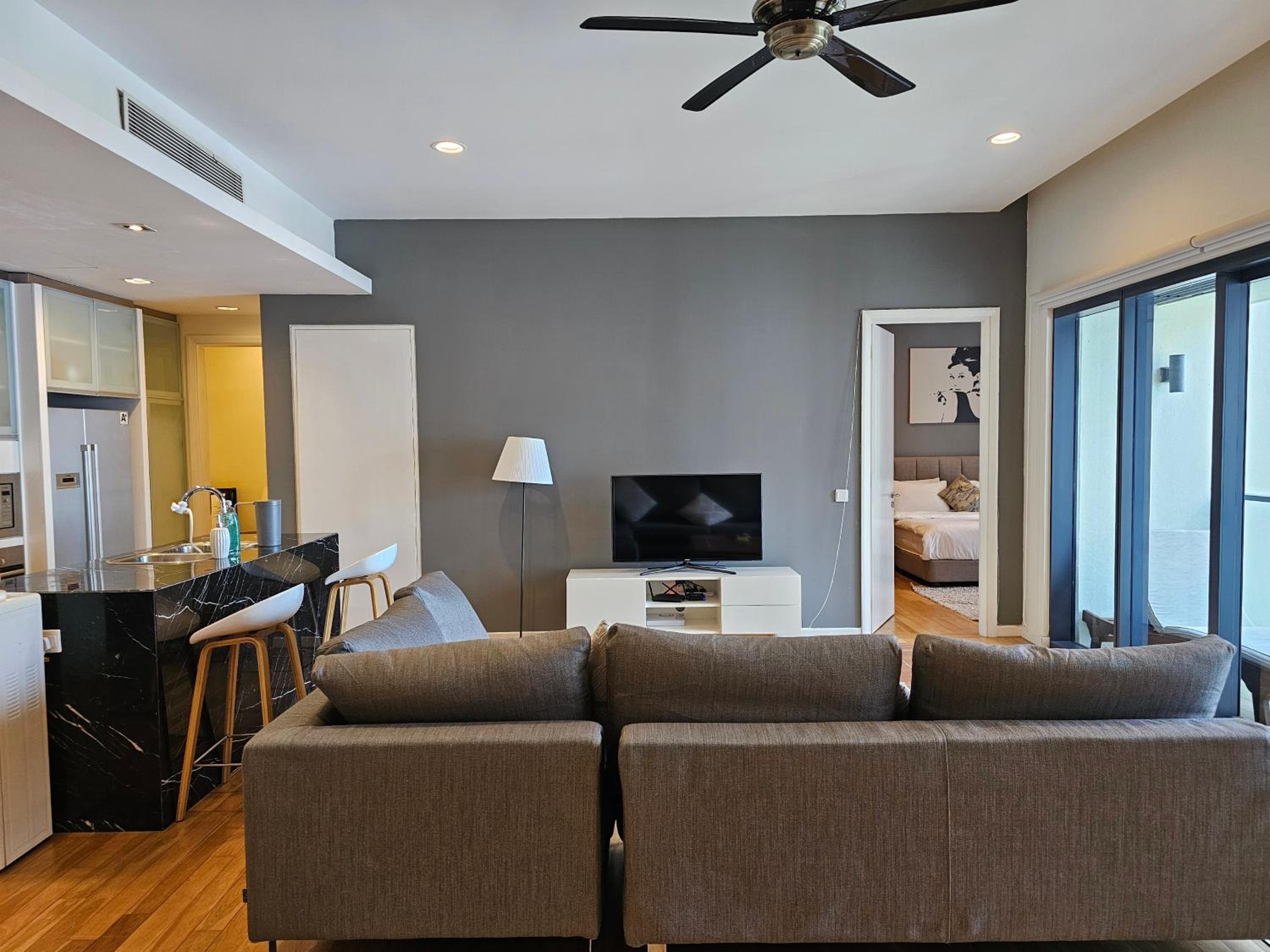 Resort Style Haven 3BR6pax St Mary KLCC Twin Towers View