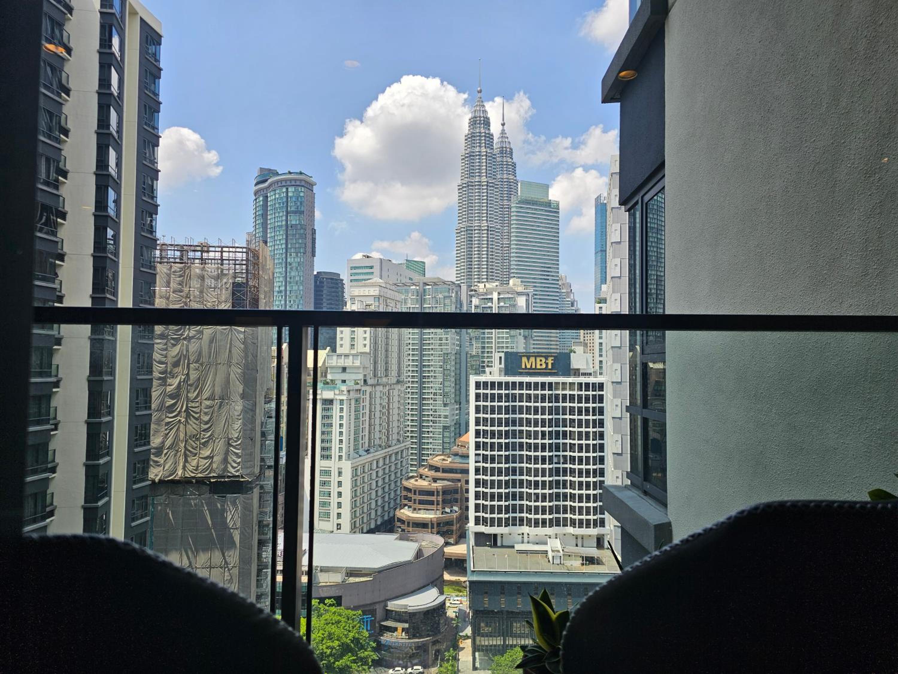 Resort Style Haven 3BR6pax St Mary KLCC Twin Towers View