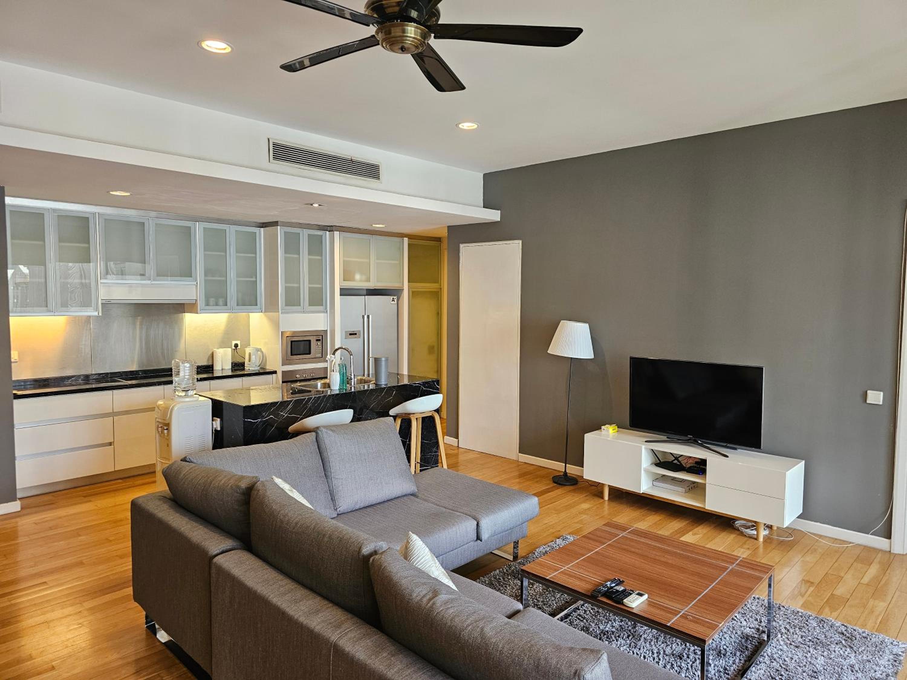 Resort Style Haven 3BR6pax St Mary KLCC Twin Towers View