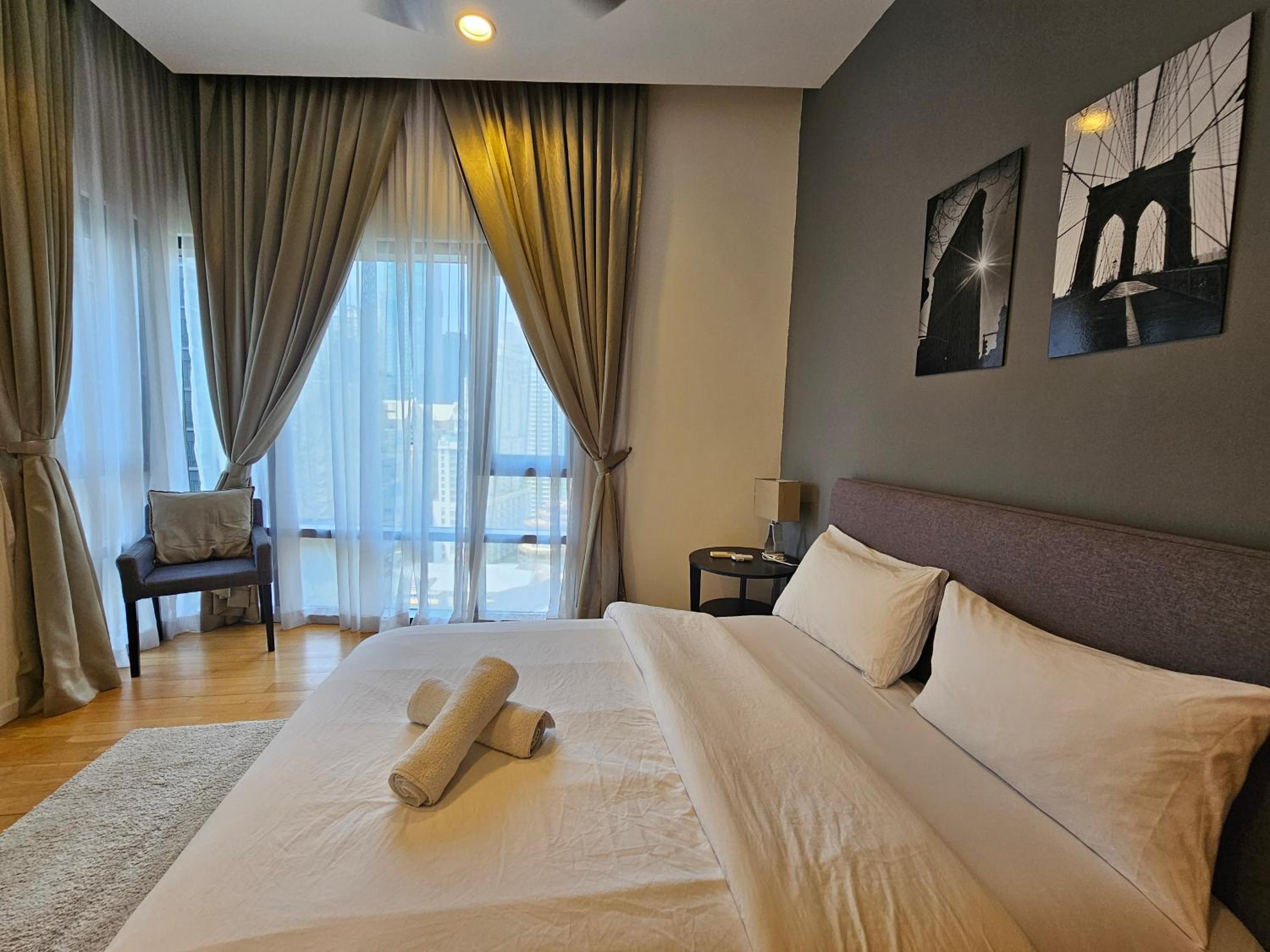 Resort Style Haven 3BR6pax St Mary KLCC Twin Towers View