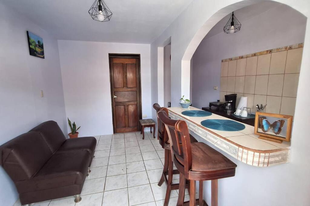 Apartamento IrDen en el centro de Liberia