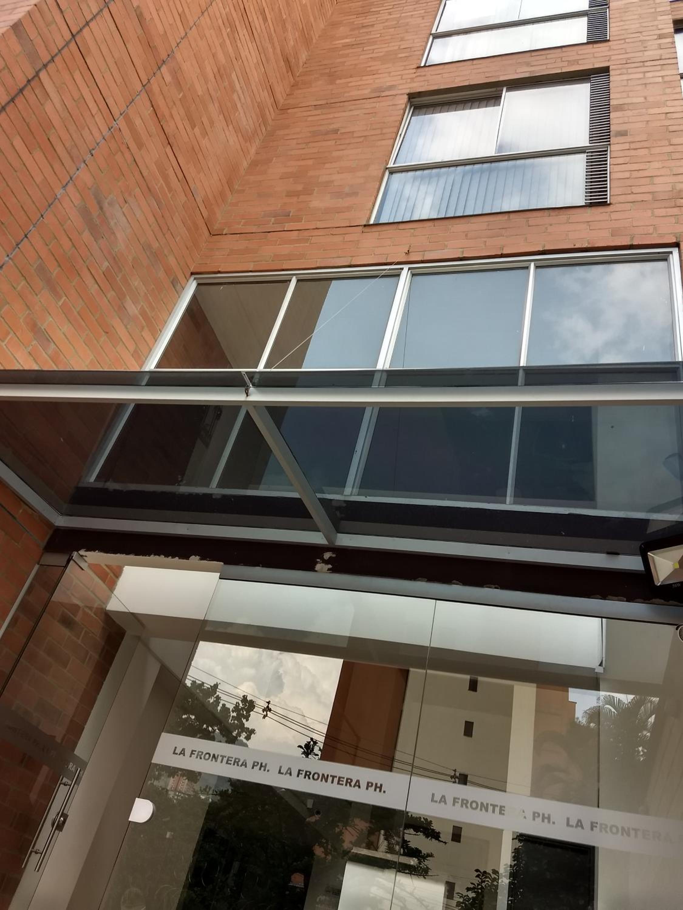 Poblados ApartaSuite Familiar