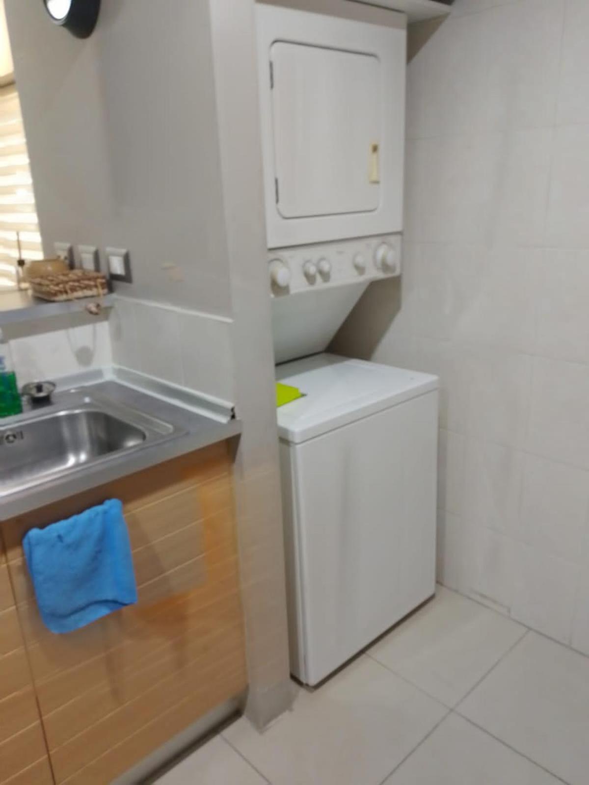 Con servcio de Luz permanente ApartaSuite cerca Mall del Sol