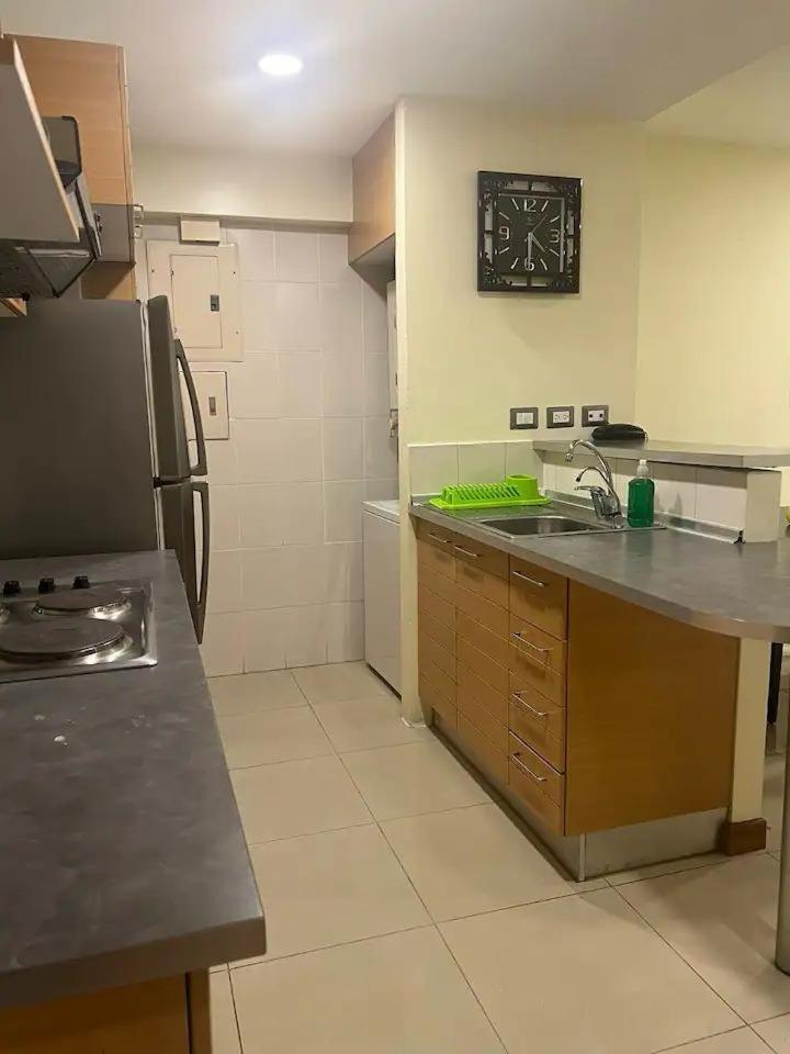 ApartaSuite con luz permanente diagonal Centro de Convenciones Guayaquil