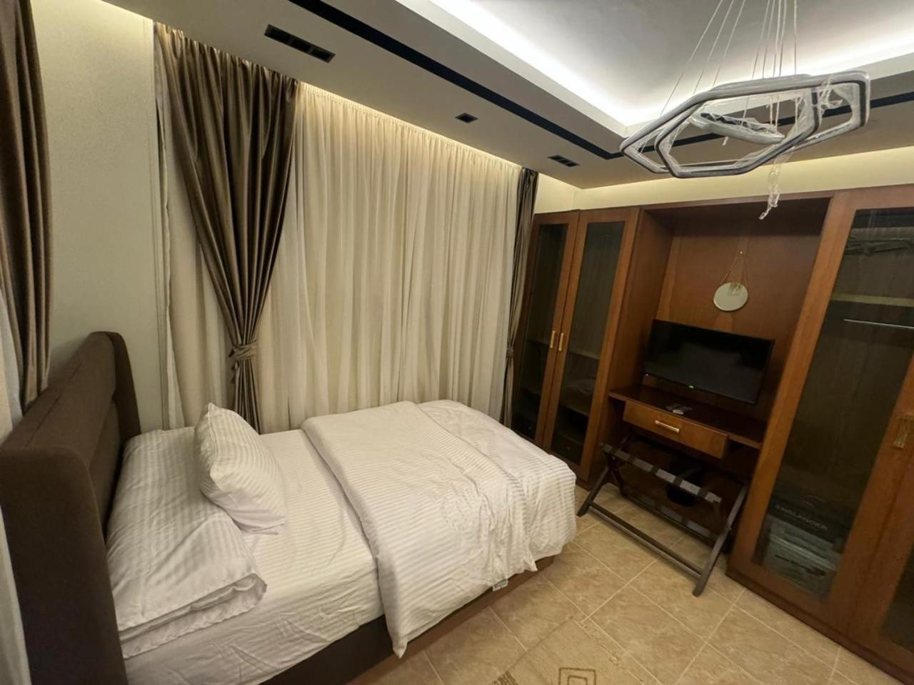 New luxury service apartment