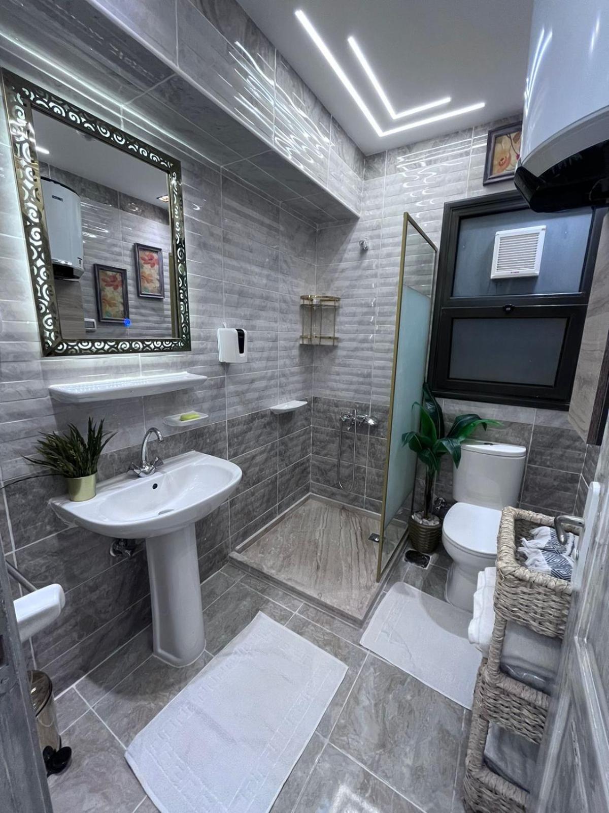New luxury service apartment