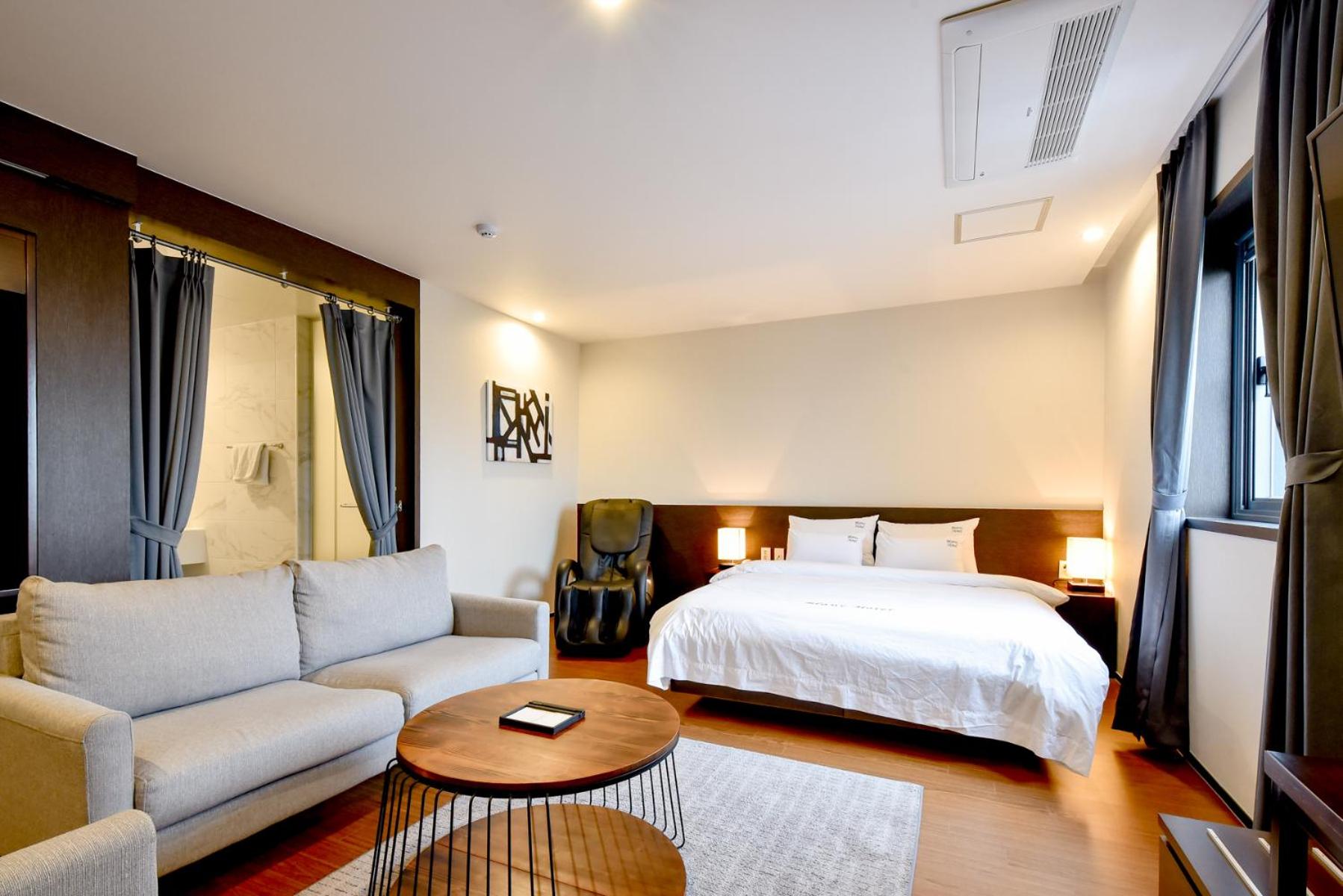 Blanc Business Hotel