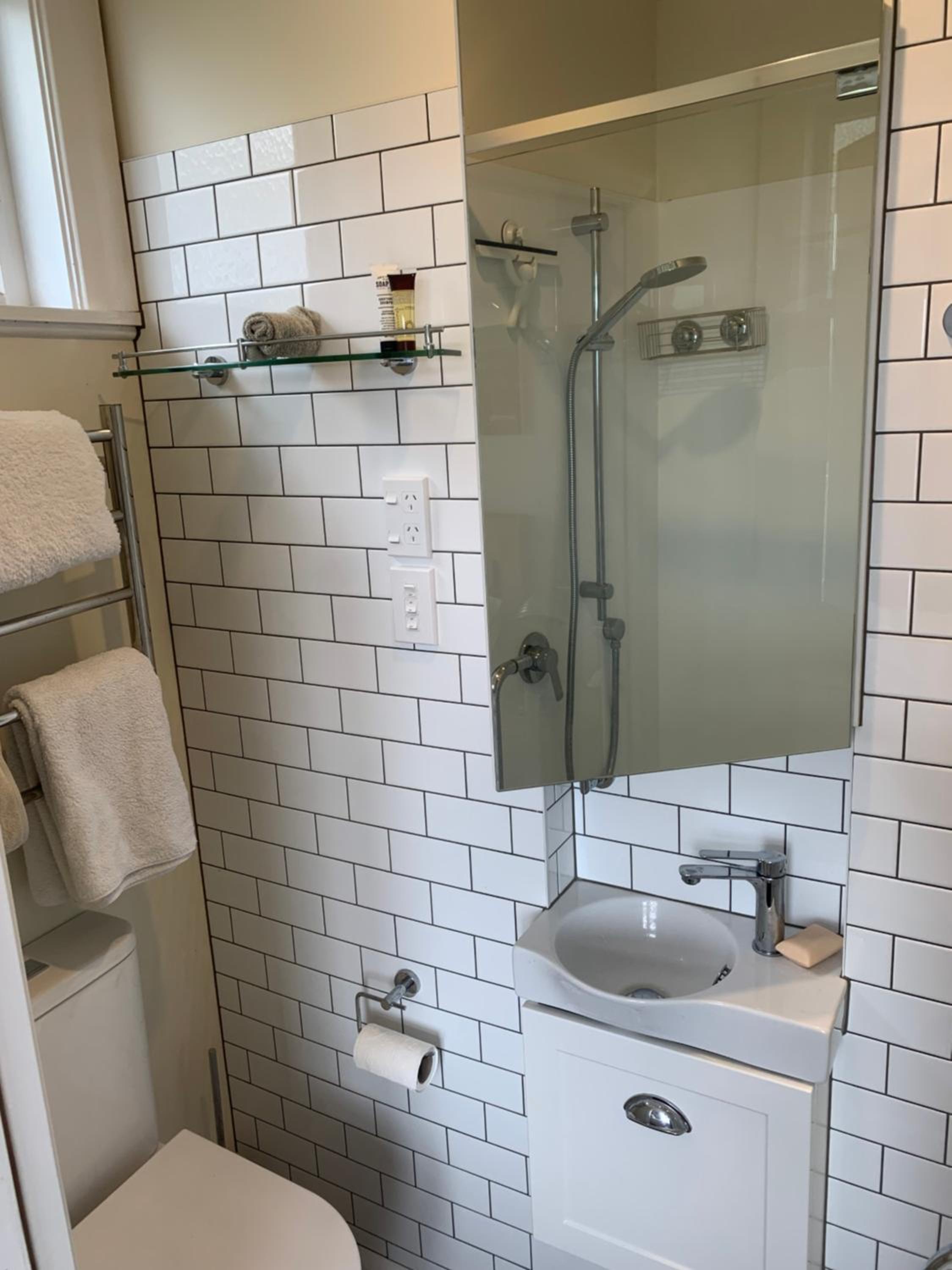 Ridgeway Ensuite B&B view 2