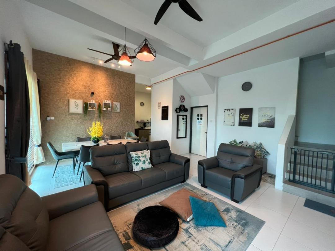 Sawah padi Banglo Corner Lot 4 Bilik dan Ruang Tamu Aircond dan Free wifi 500m dari Hospital Sultanah Bahiyah Alor Setar photo 7