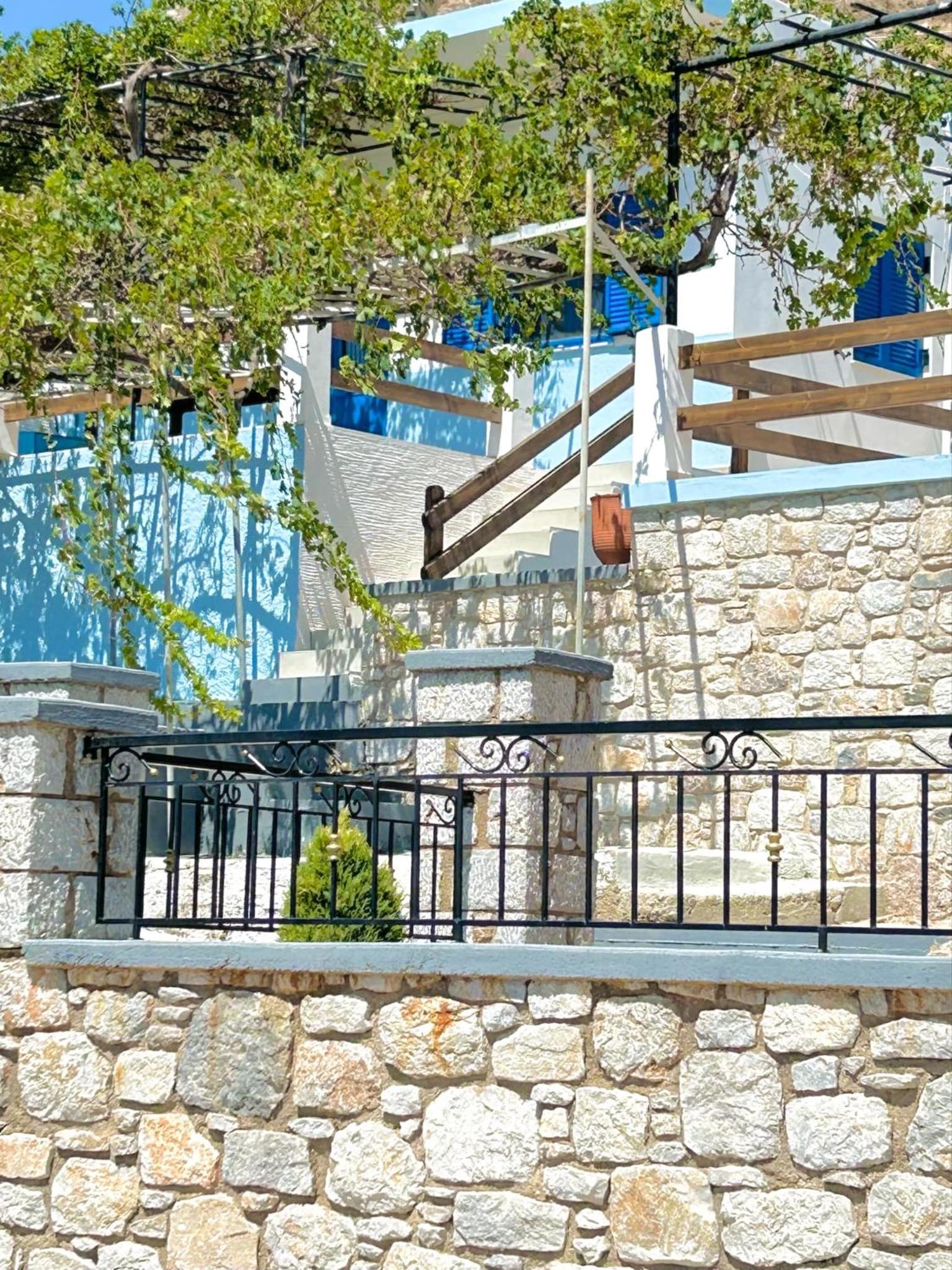 Emborios Views - Holiday House