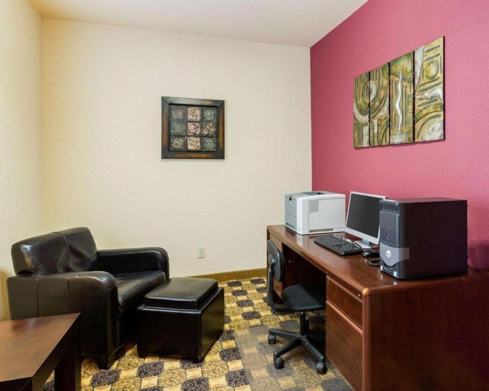 Quality Suites