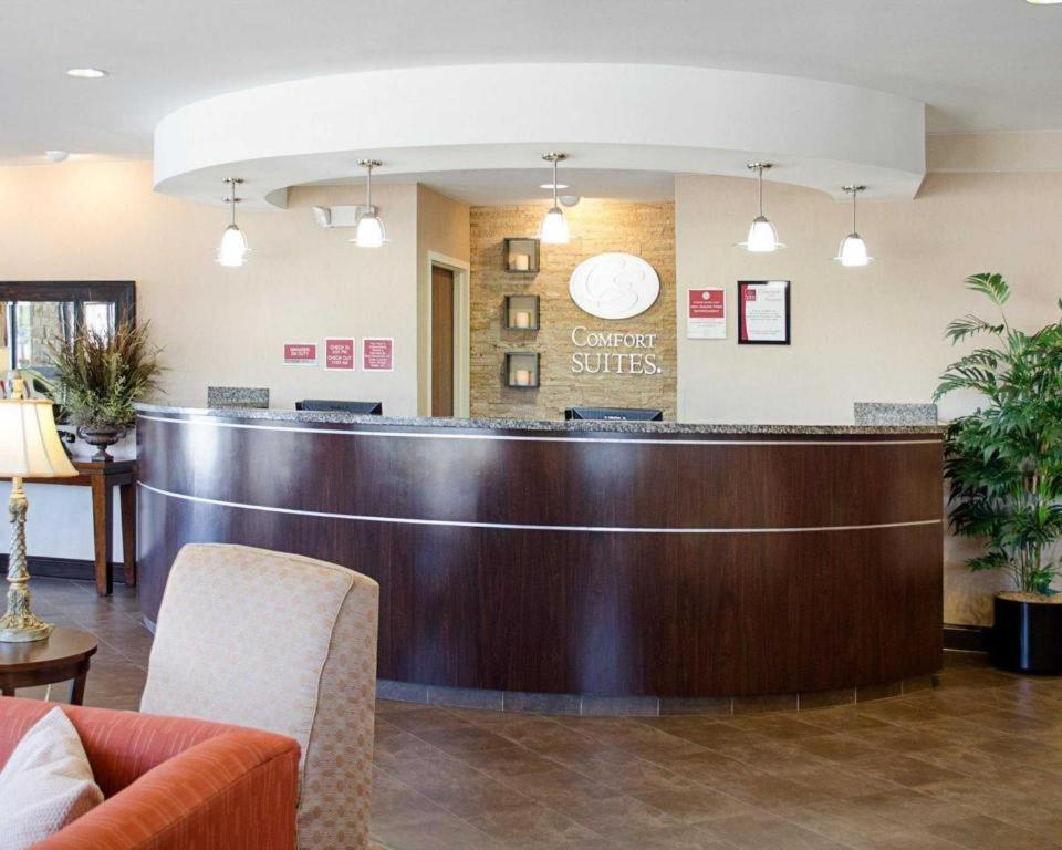 Comfort Suites
