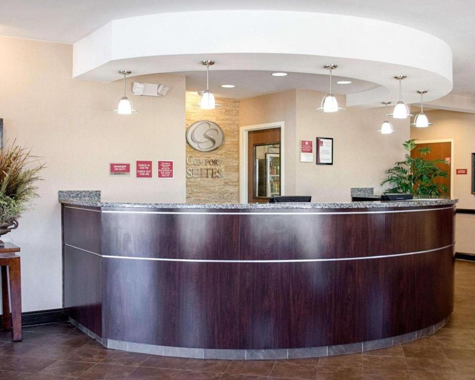 Comfort Suites