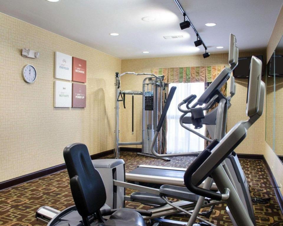 Comfort Suites