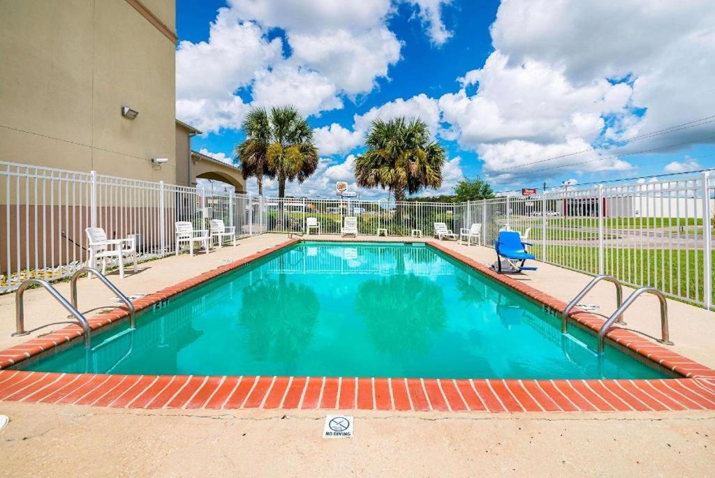 Quality Inn & Suites Franklin view 2