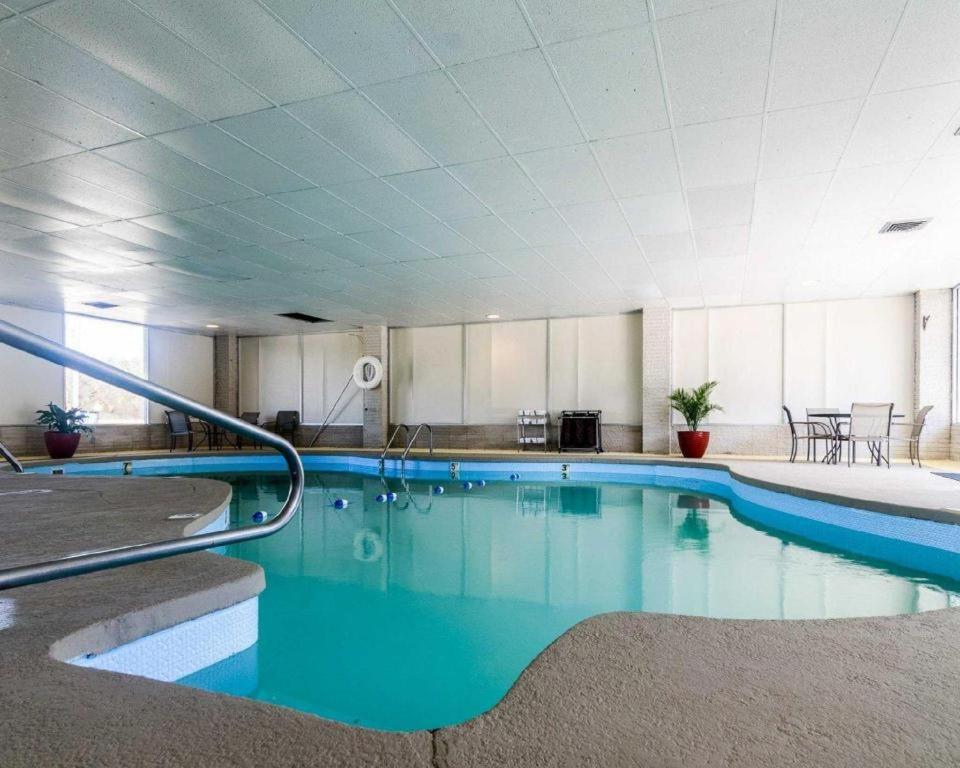 SureStay Hotel