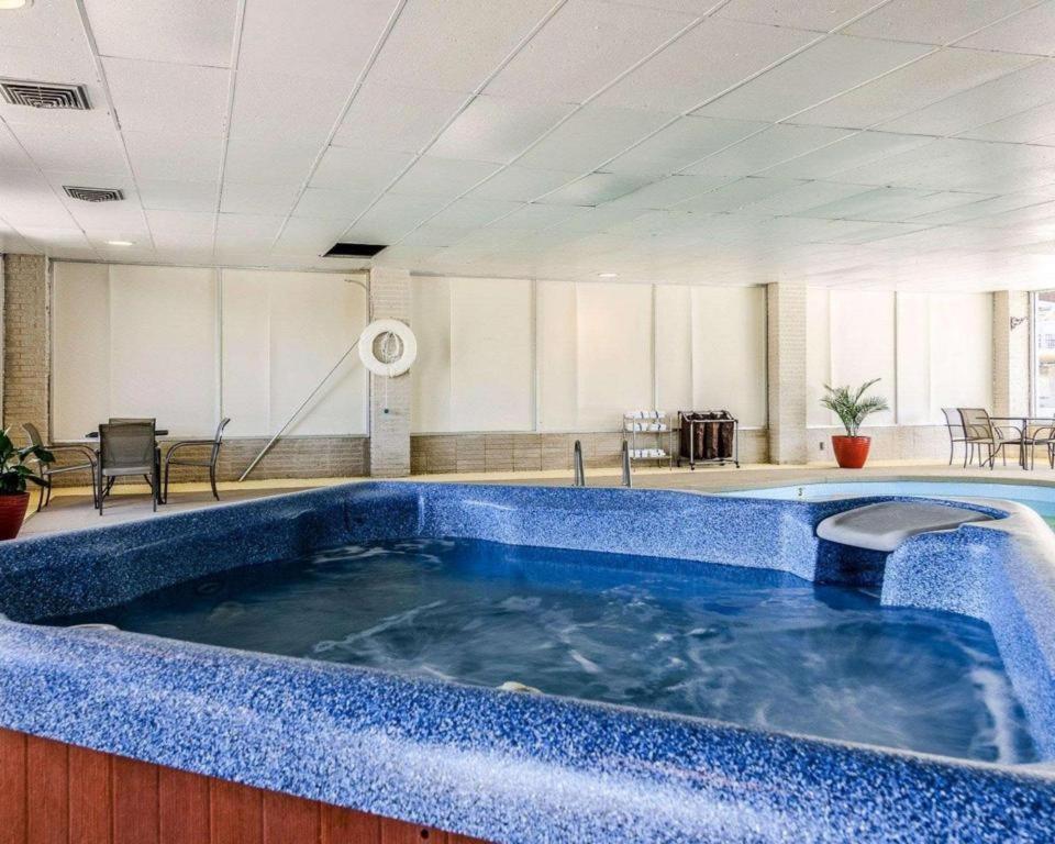 SureStay Hotel