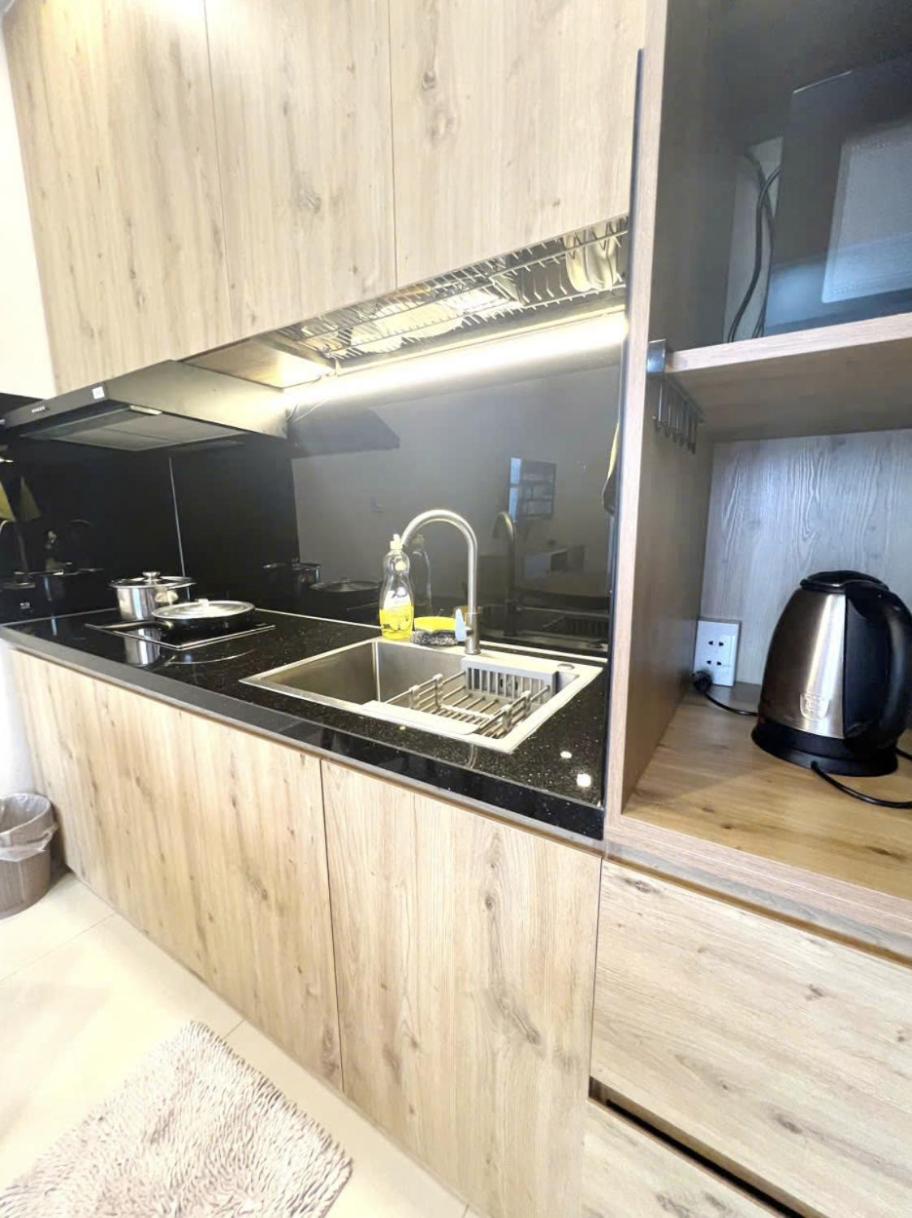 2 bedrooms ,2 WC Vip Sunrise City View D7 , Gym and Pool Free