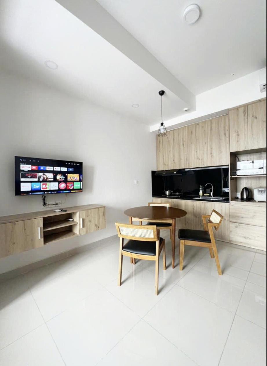 2 bedrooms ,2 WC Vip Sunrise City View D7 , Gym and Pool Free