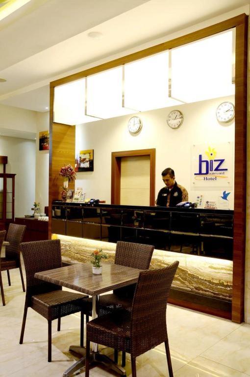 Hotel Biz Boulevard Hotel - Image 1