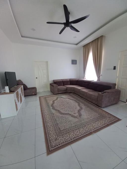 Modern Cottage Homestay AlorStar photo 3