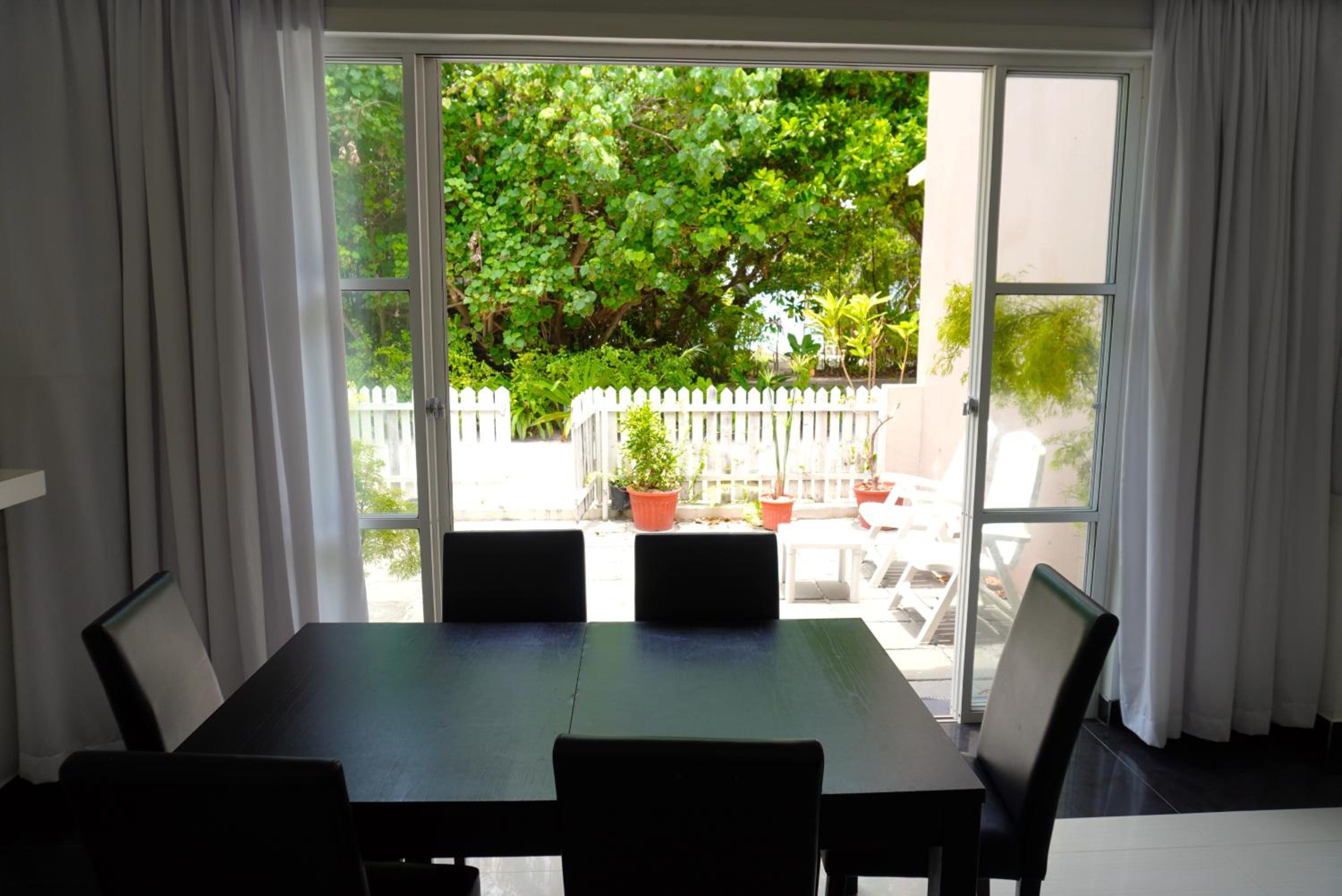 TME Retreats Dhigurah