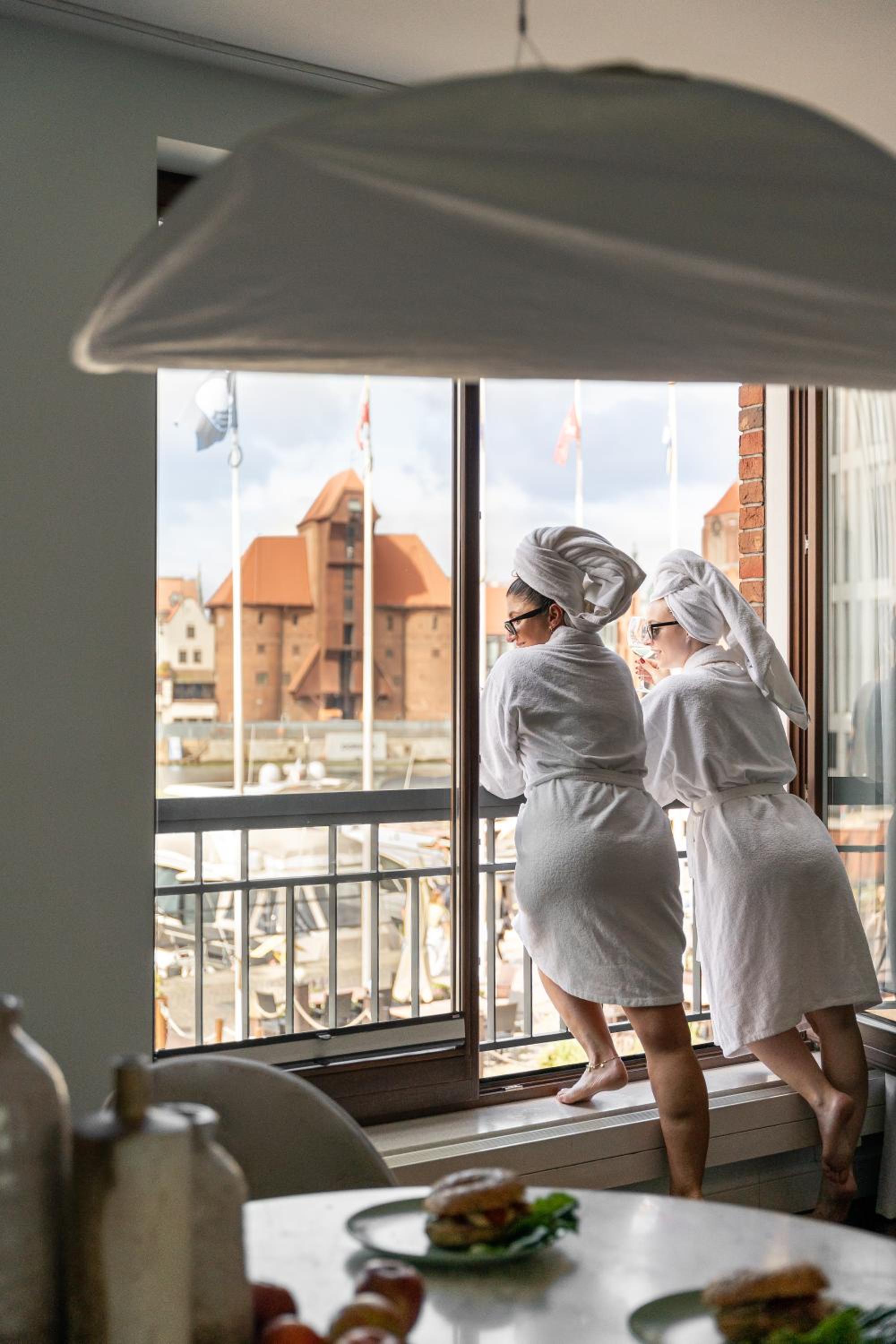 Premium Apartment Szafarnia in Gdańsk Old Town & Marina View by Lion Apartments
