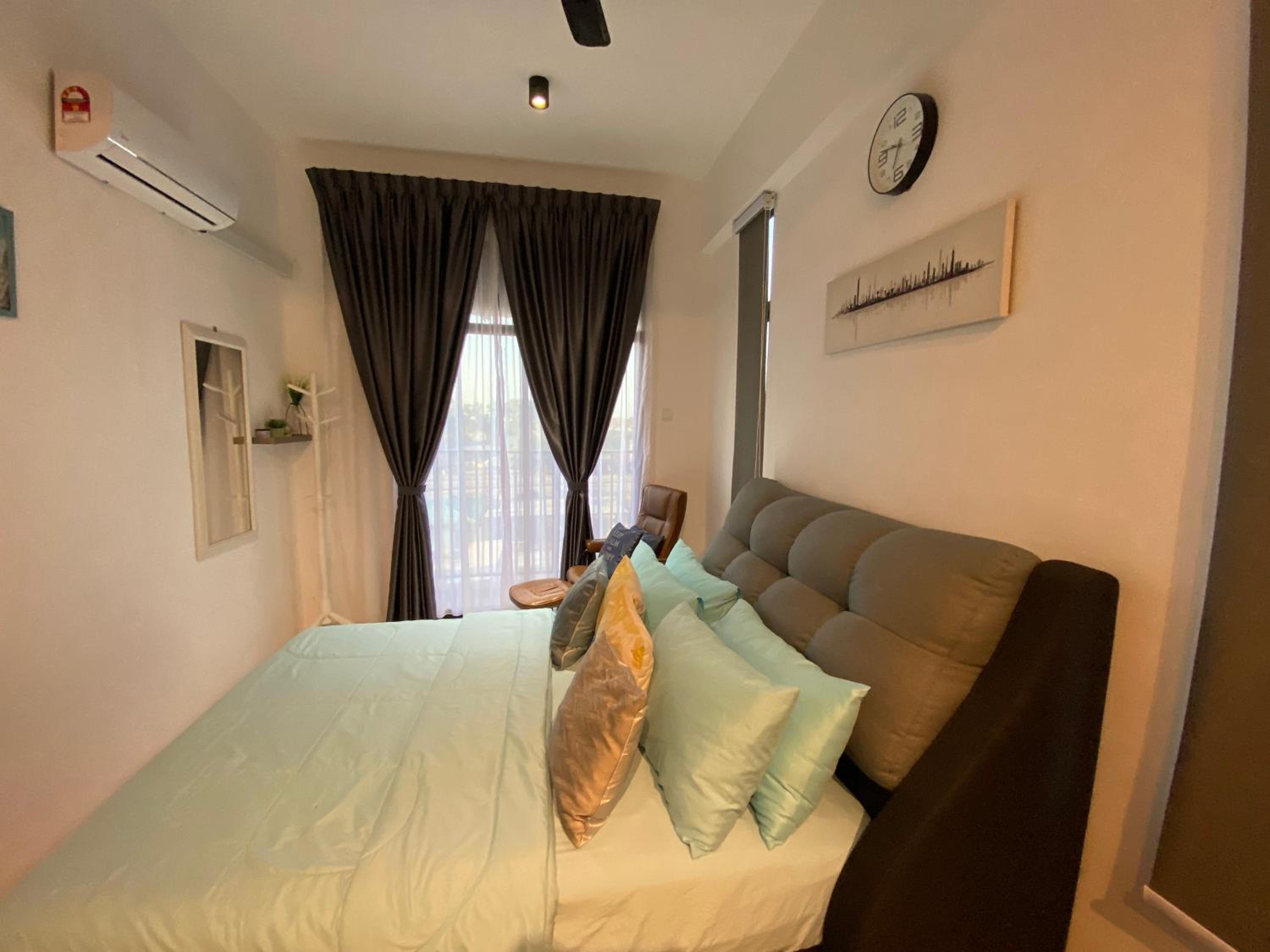 Homie 3 Rooms airconds with living hall aircond with pool and free wifi - 500meter from Hospital Sultanah Bahiyah Alor Setar Kedah photo 6