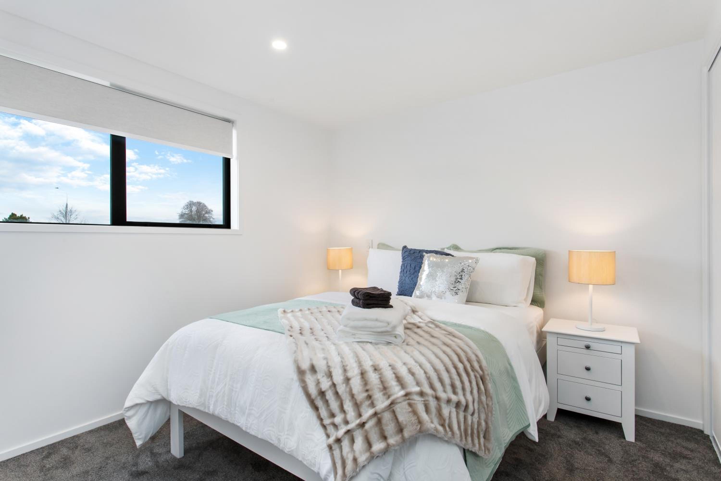 Prime Location Cosy Warm Free Off Street Park