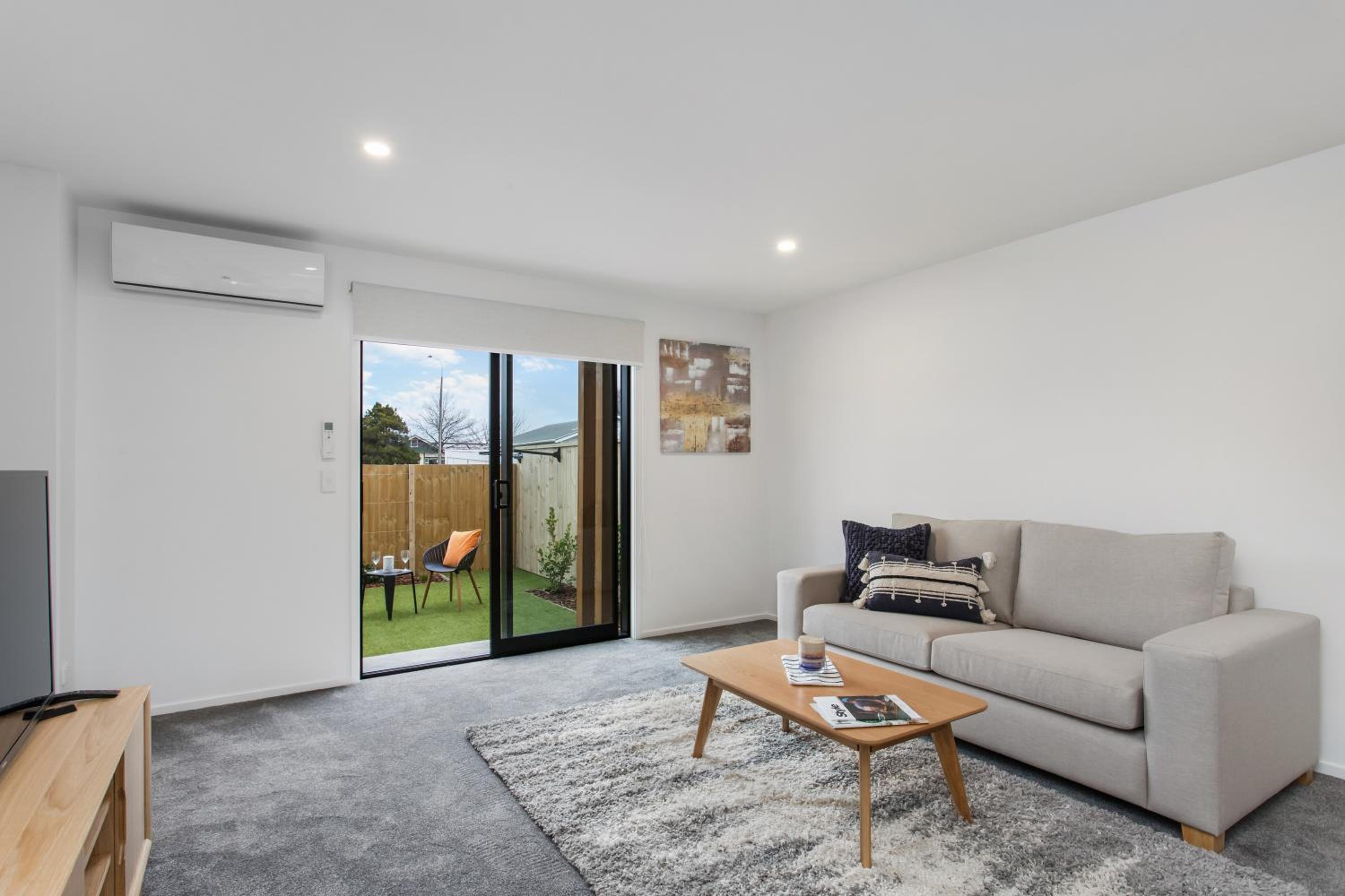 Prime Location Cosy Warm Free Off Street Park