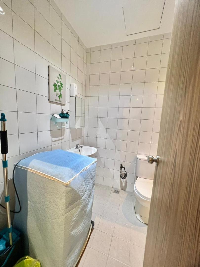 Homie STUDIO - 1 room with kitchen, dining table, sofa, TV with pool and free wifii 500 meter dari Hospital Sultanah Bahiyah Alor Setar Kedah photo 6