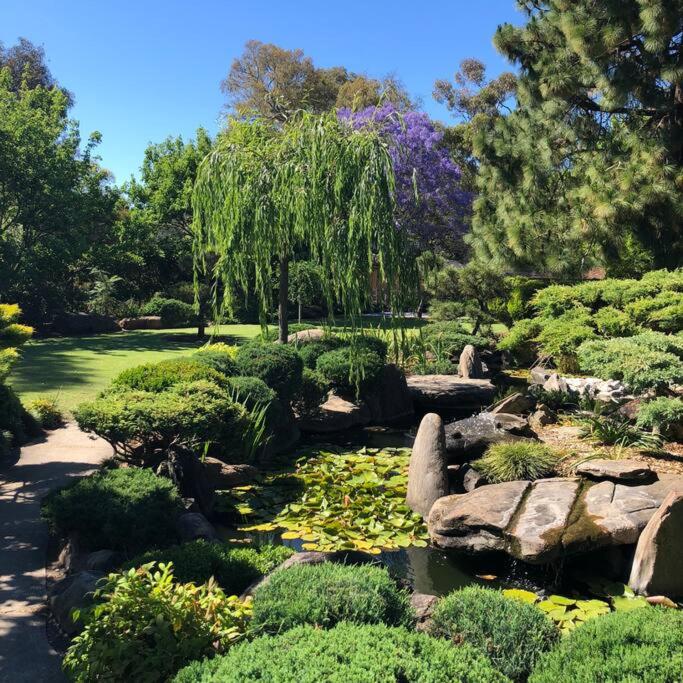 Relaxing park view 2 bedrooms apartment Free Wi-Fi