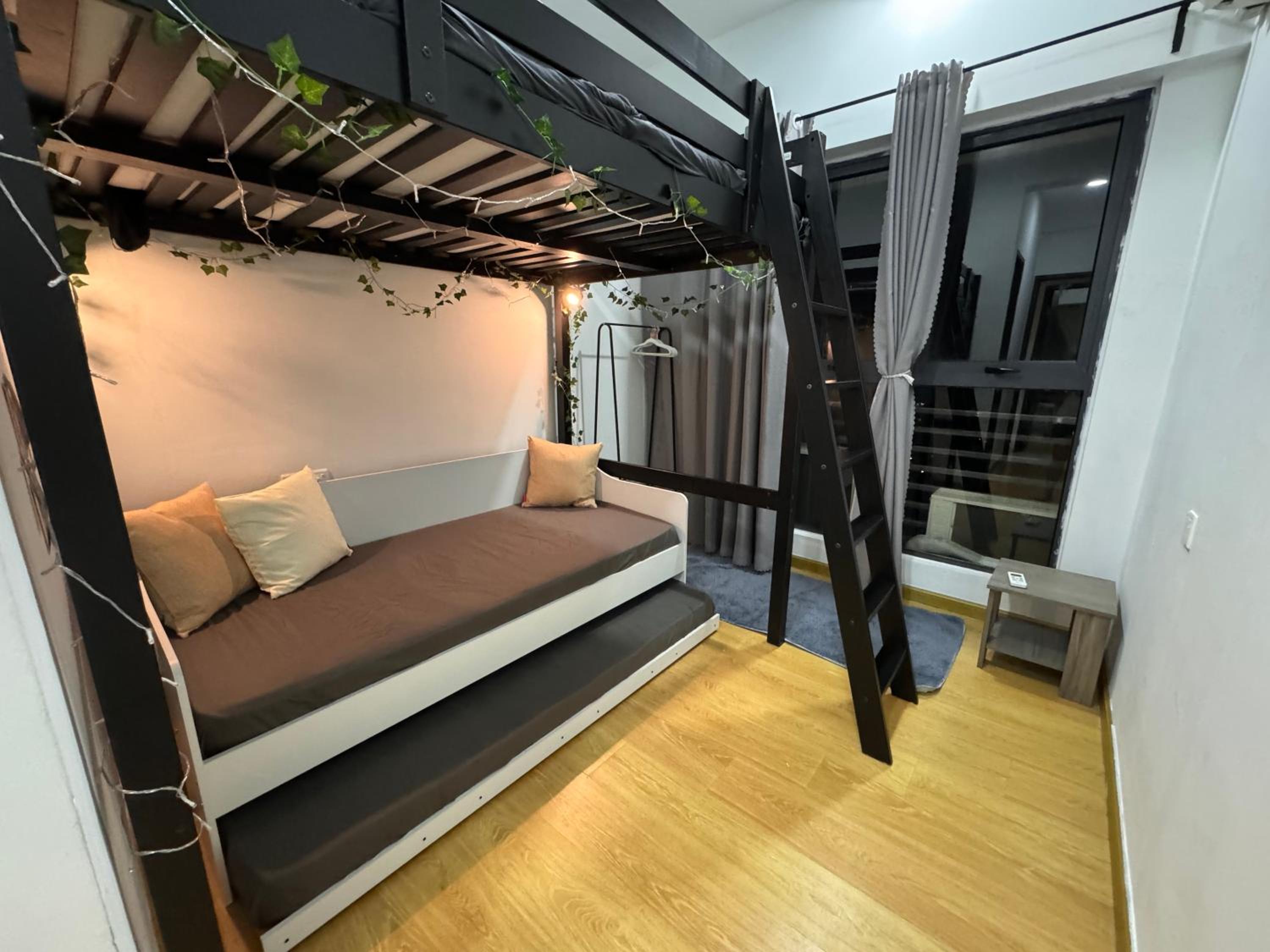 Wind Serenity at Country Garden Danga Bay with 2CarParks FOC Netflix Access and YouTube Premium 3Beds3Bath for 6-13pax by Minshuku