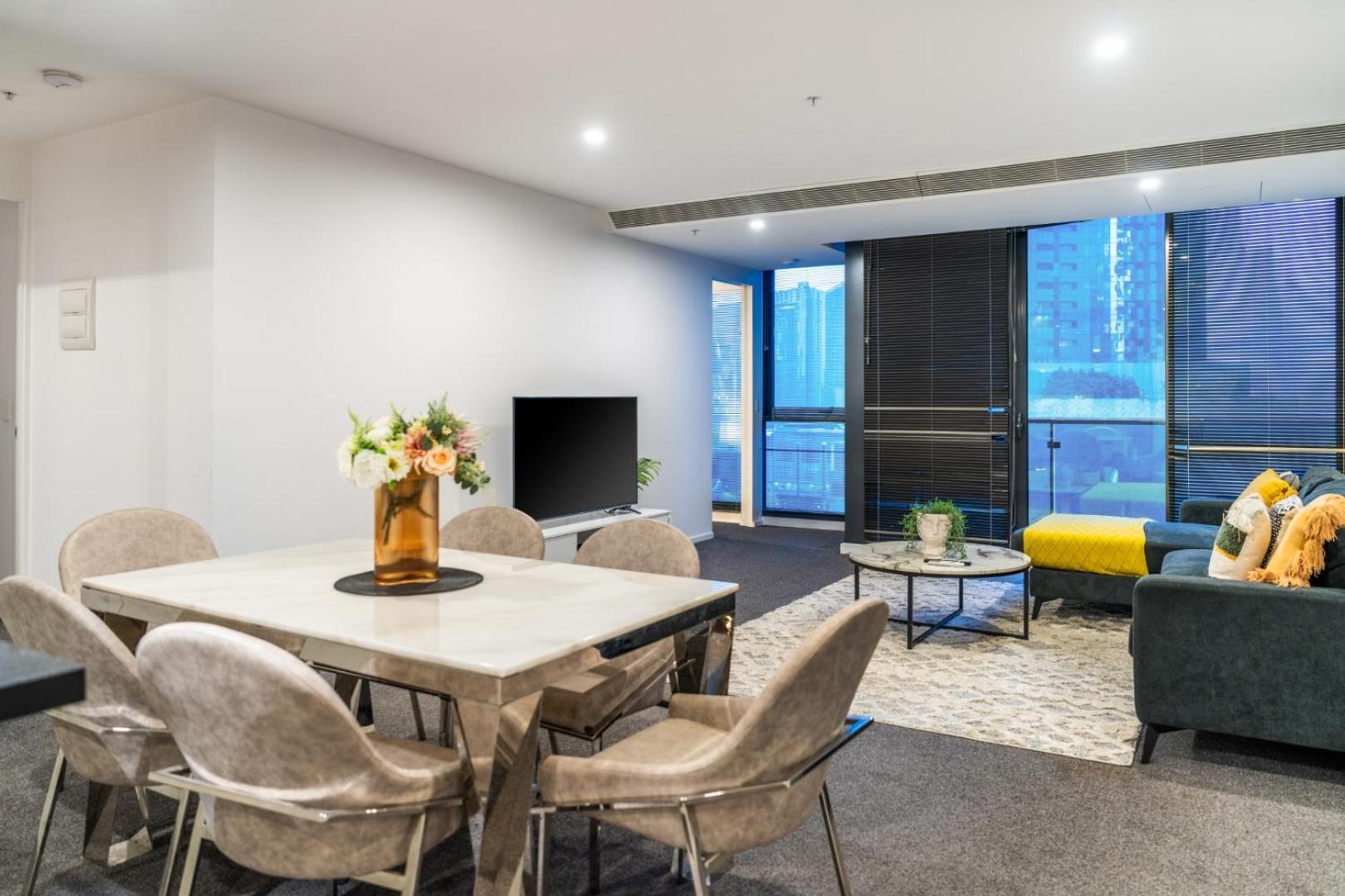 Mega Style Apartments Southbank Grand