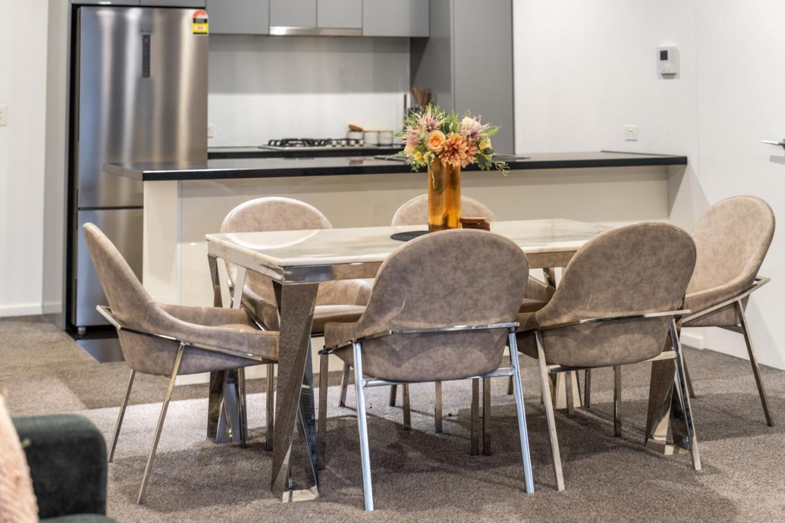 Mega Style Apartments Southbank Grand