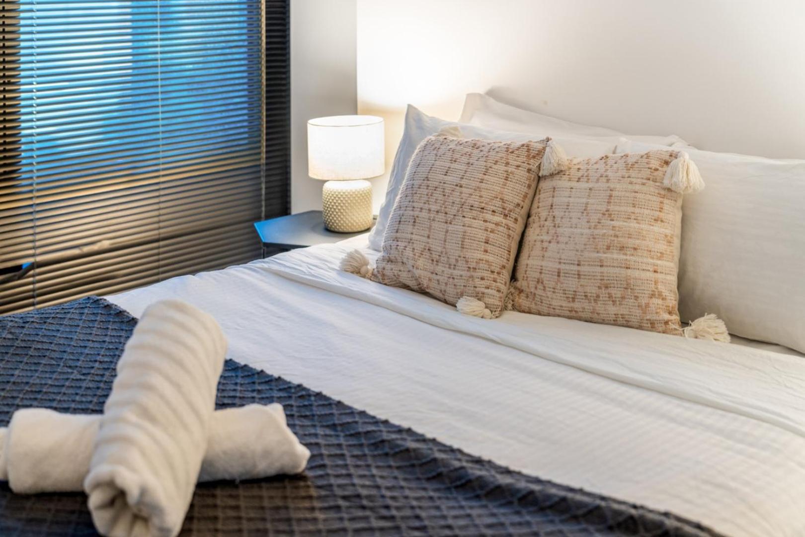 Mega Style Apartments Southbank Grand