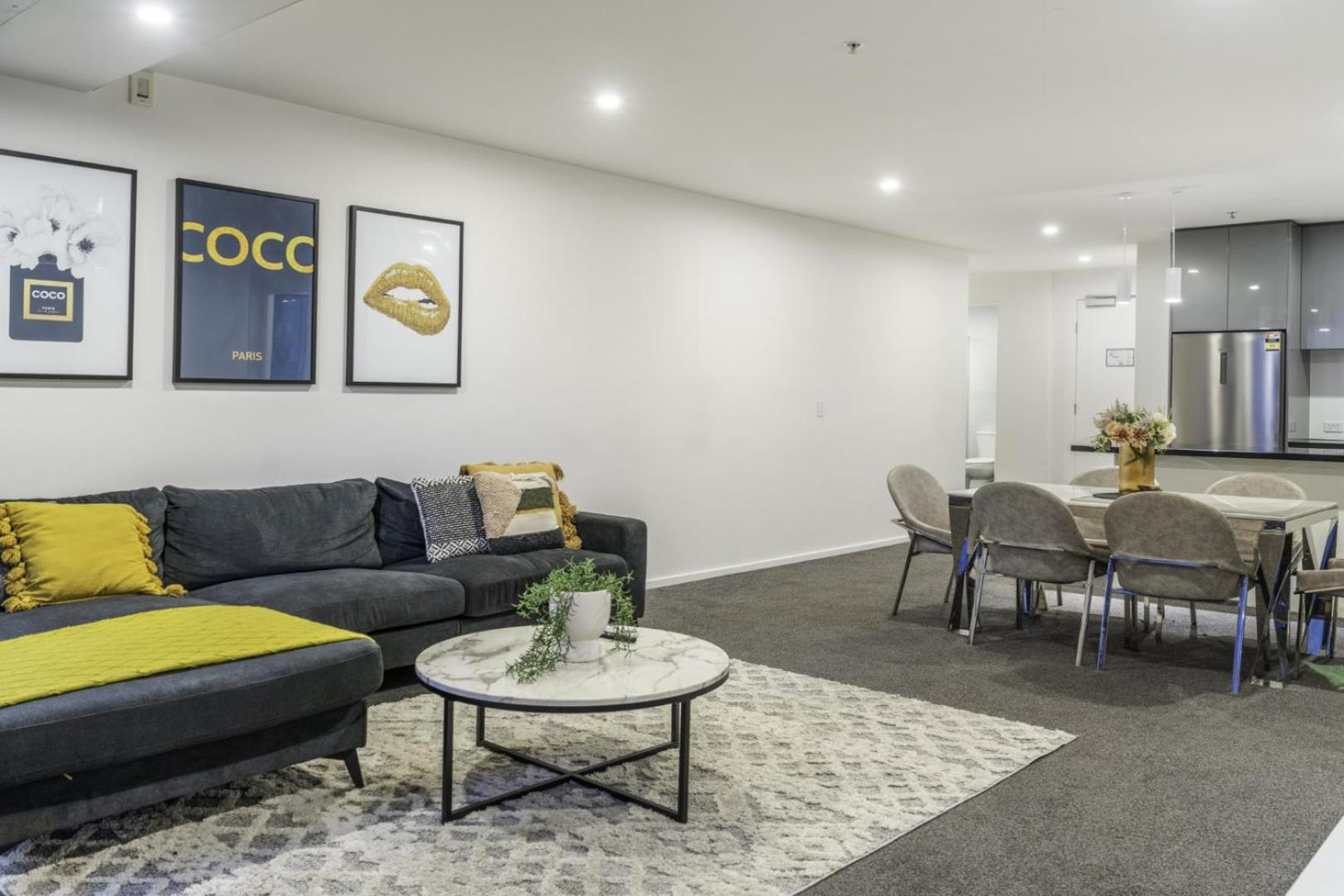 Mega Style Apartments Southbank Grand