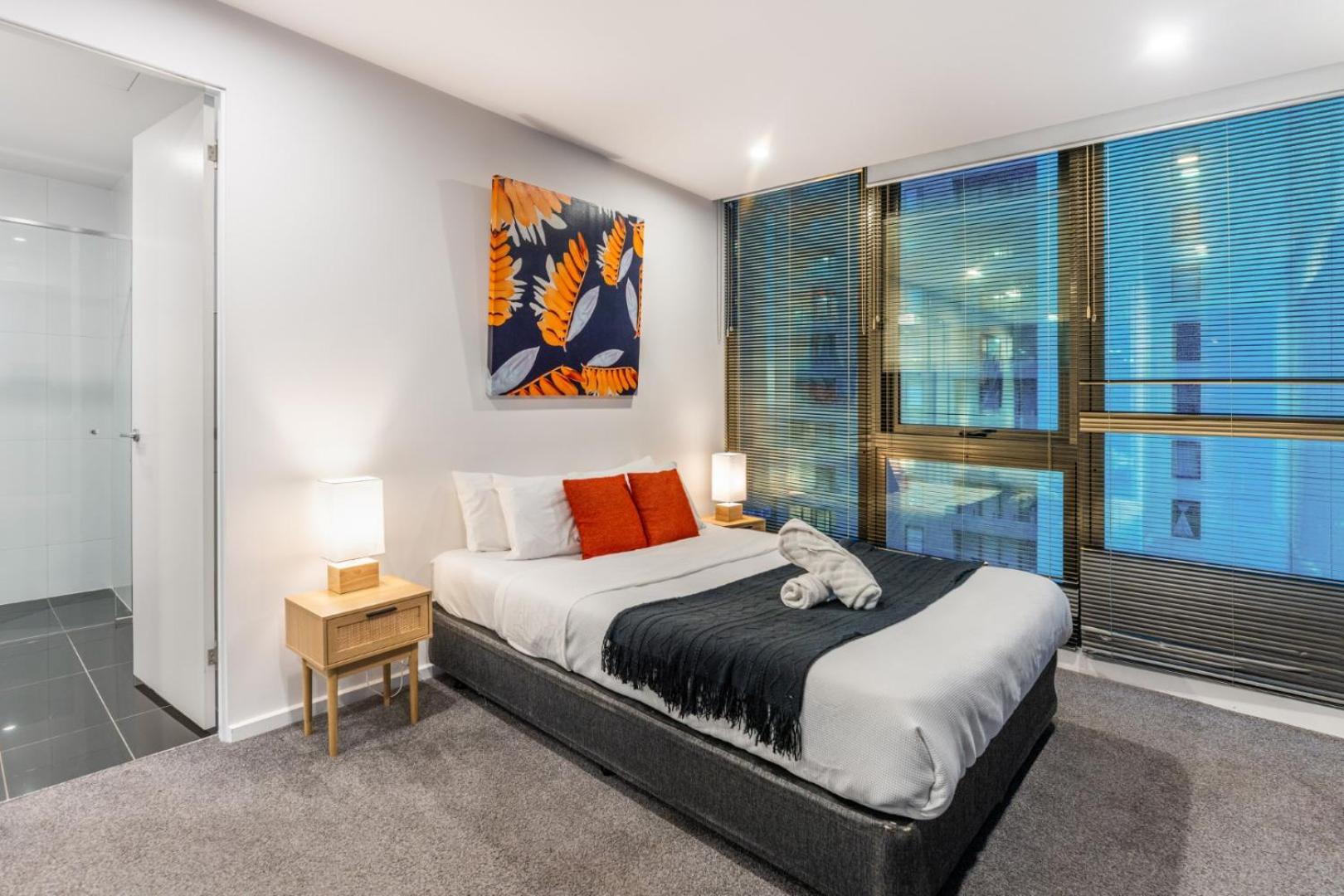 Mega Style Apartments Southbank Grand