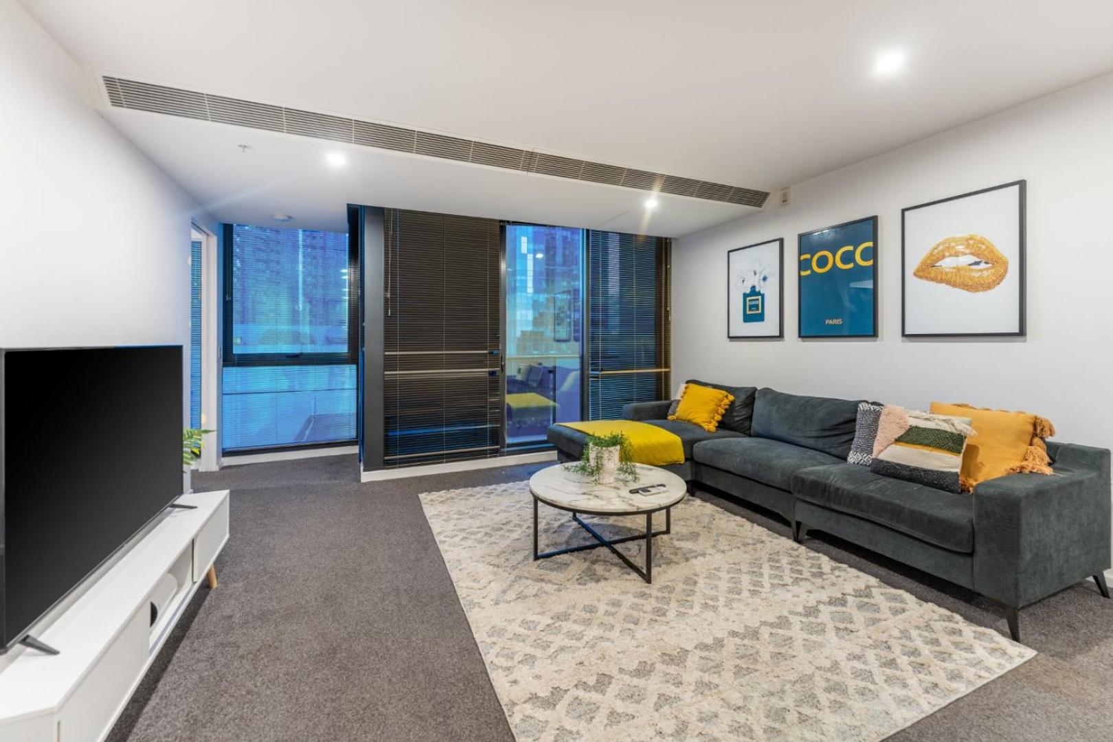 Mega Style Apartments Southbank Grand