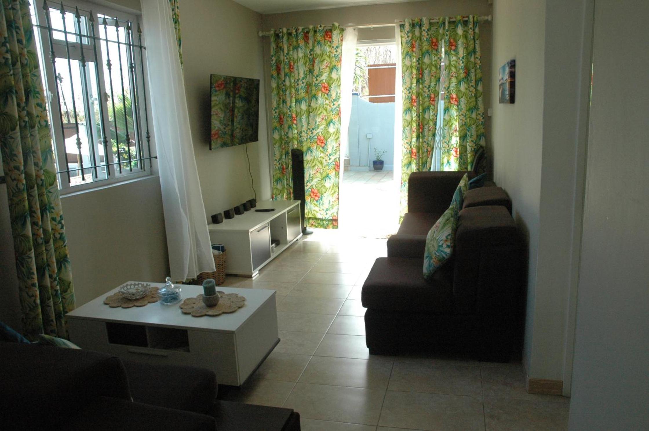 Captains Quarters Poolside Villa view 5