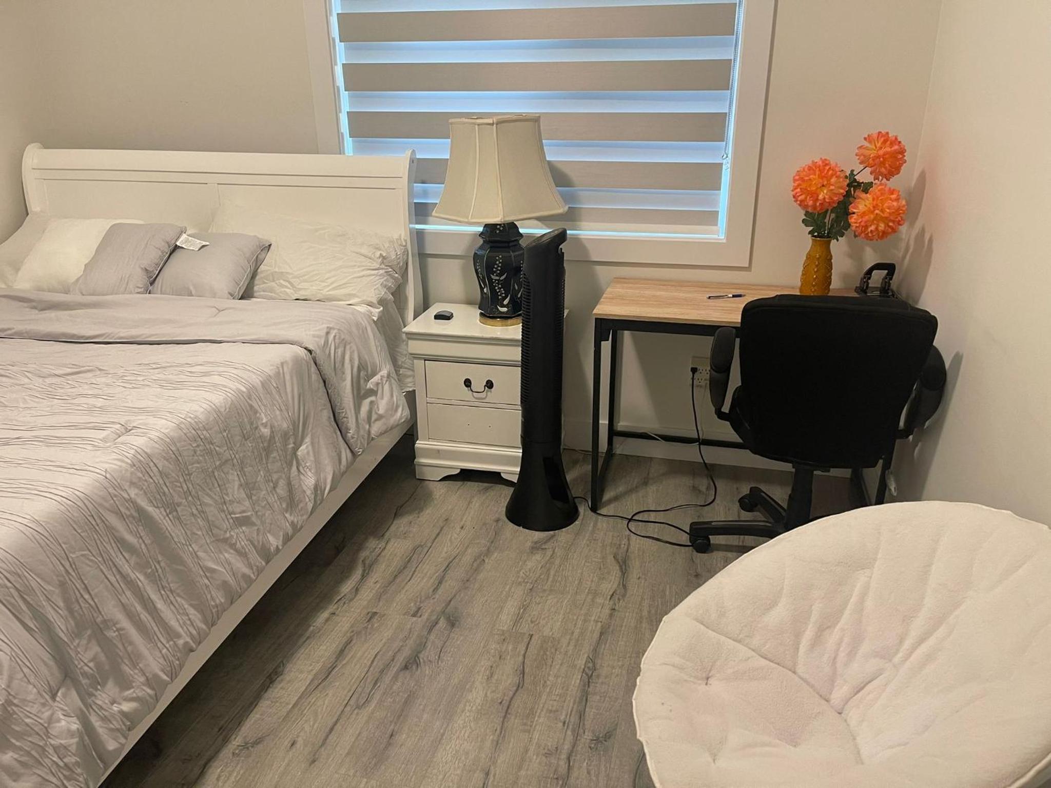 Brand-new three bedroom guest suite in the desirable neighbourhood