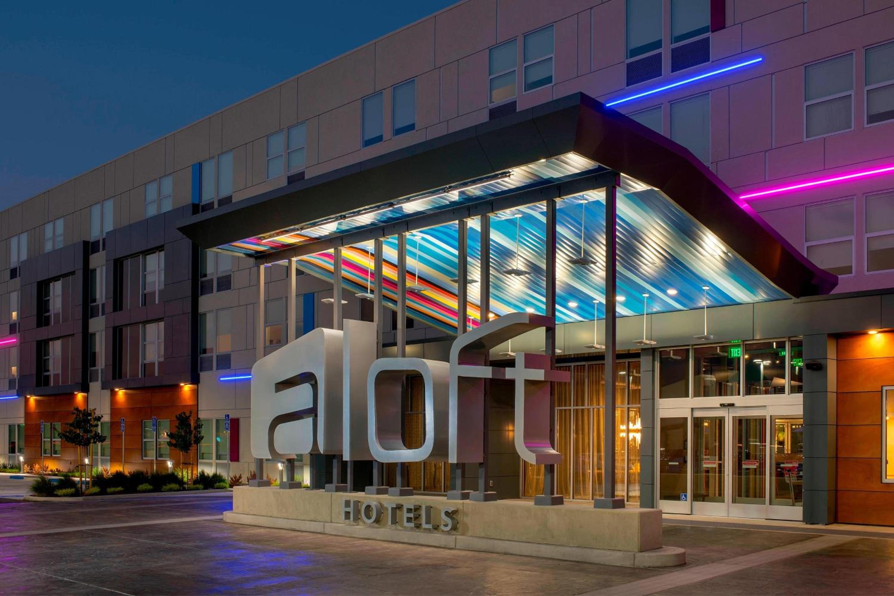 Aloft by Marriott DFW Airport North view 3