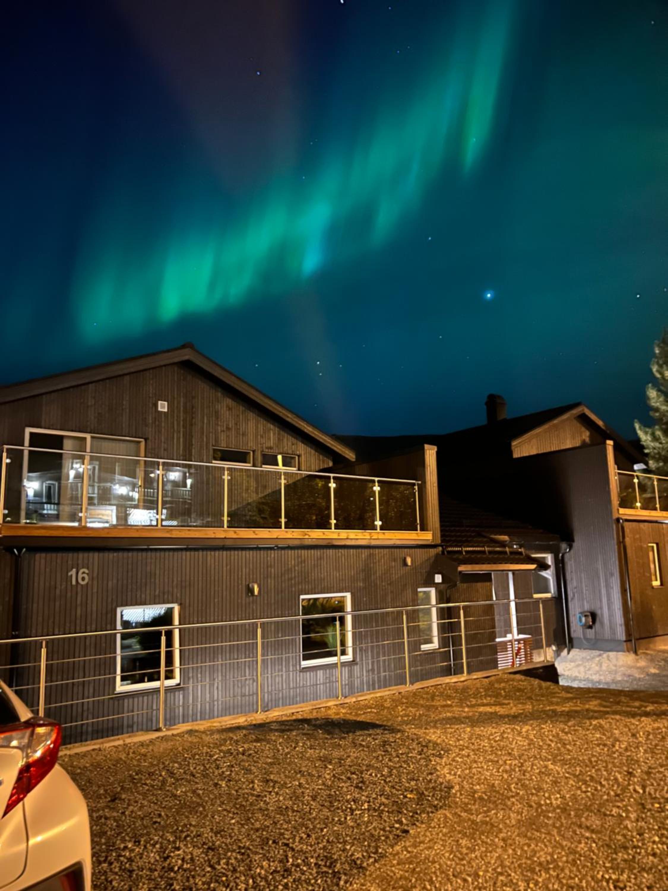 Hotel Tromsø Arctic Villa with free parking - Image 1